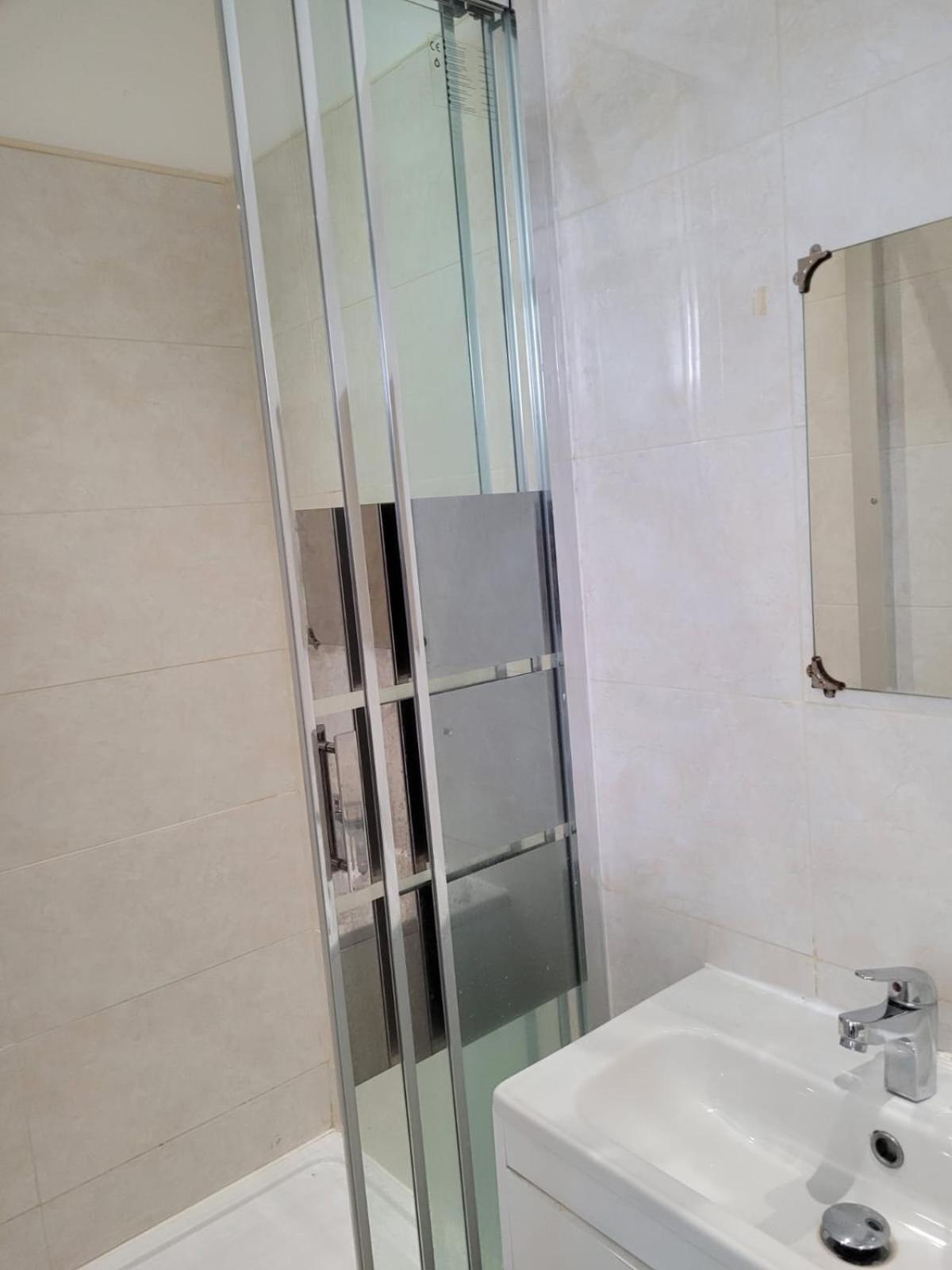 Nice Single Bedroom Near Qmc Нотингам Екстериор снимка